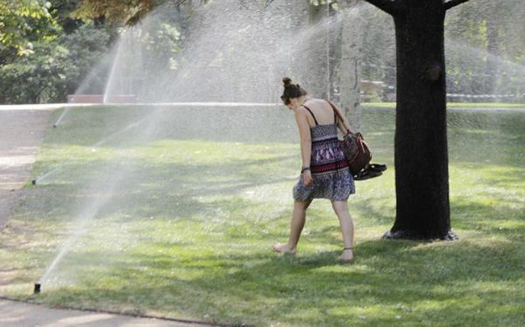 Científicos ven poco probable que el calor del verano frene el coronavirus