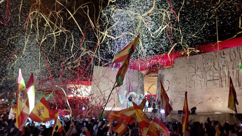 Abascal pide “salir a ganar” el 10-N mientras los demás entran en “pánico”