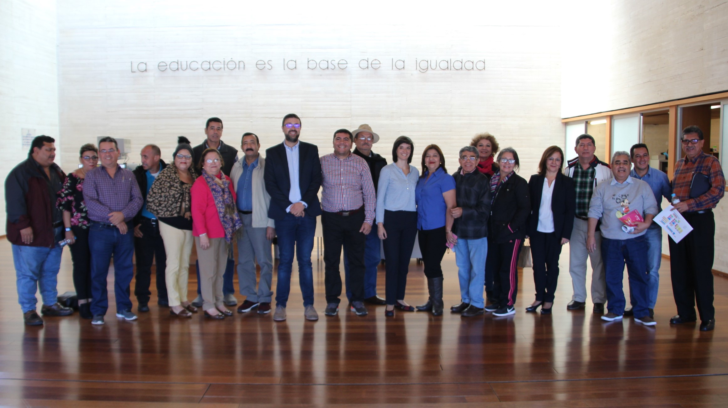 Una delegación de directores de centros escolares de Honduras se interesa por los programas educativos de Castilla-La Mancha