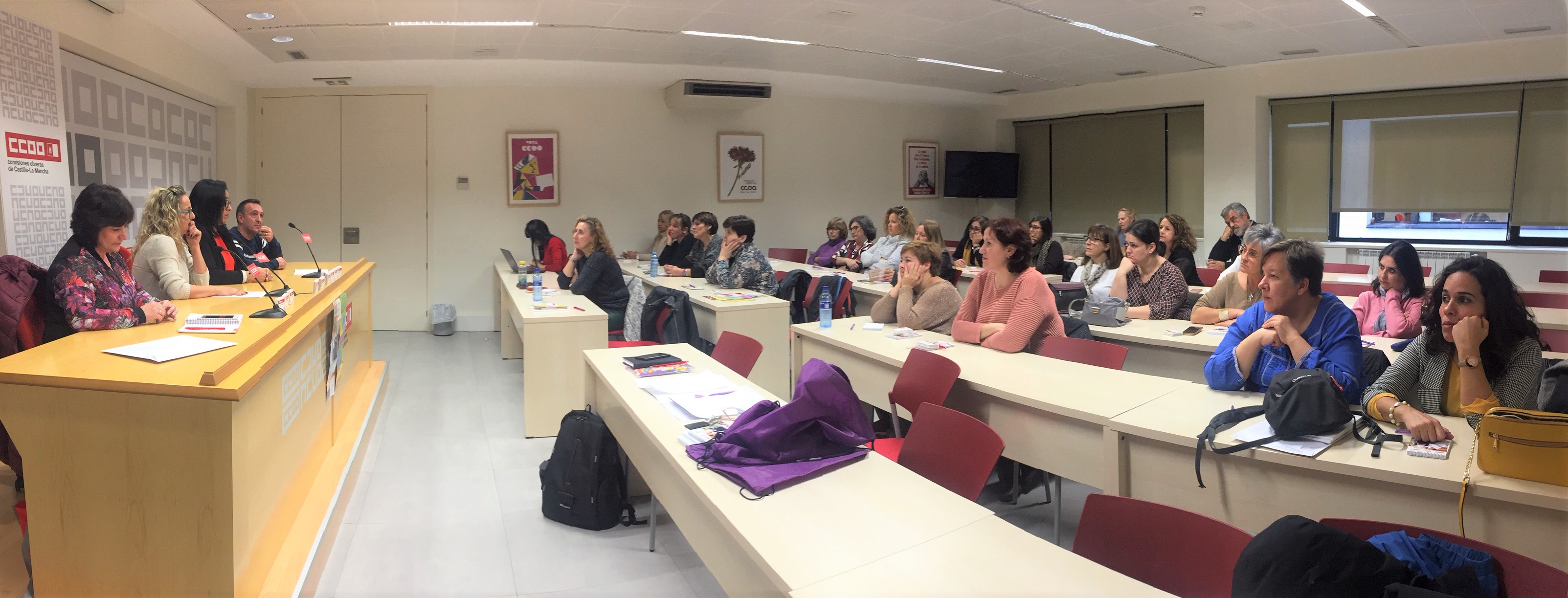 Un alto porcentaje de las trabajadoras de CLM dedicadas a la atención a personas mayores consumen fármacos de manera habitual para paliar el dolor muscular