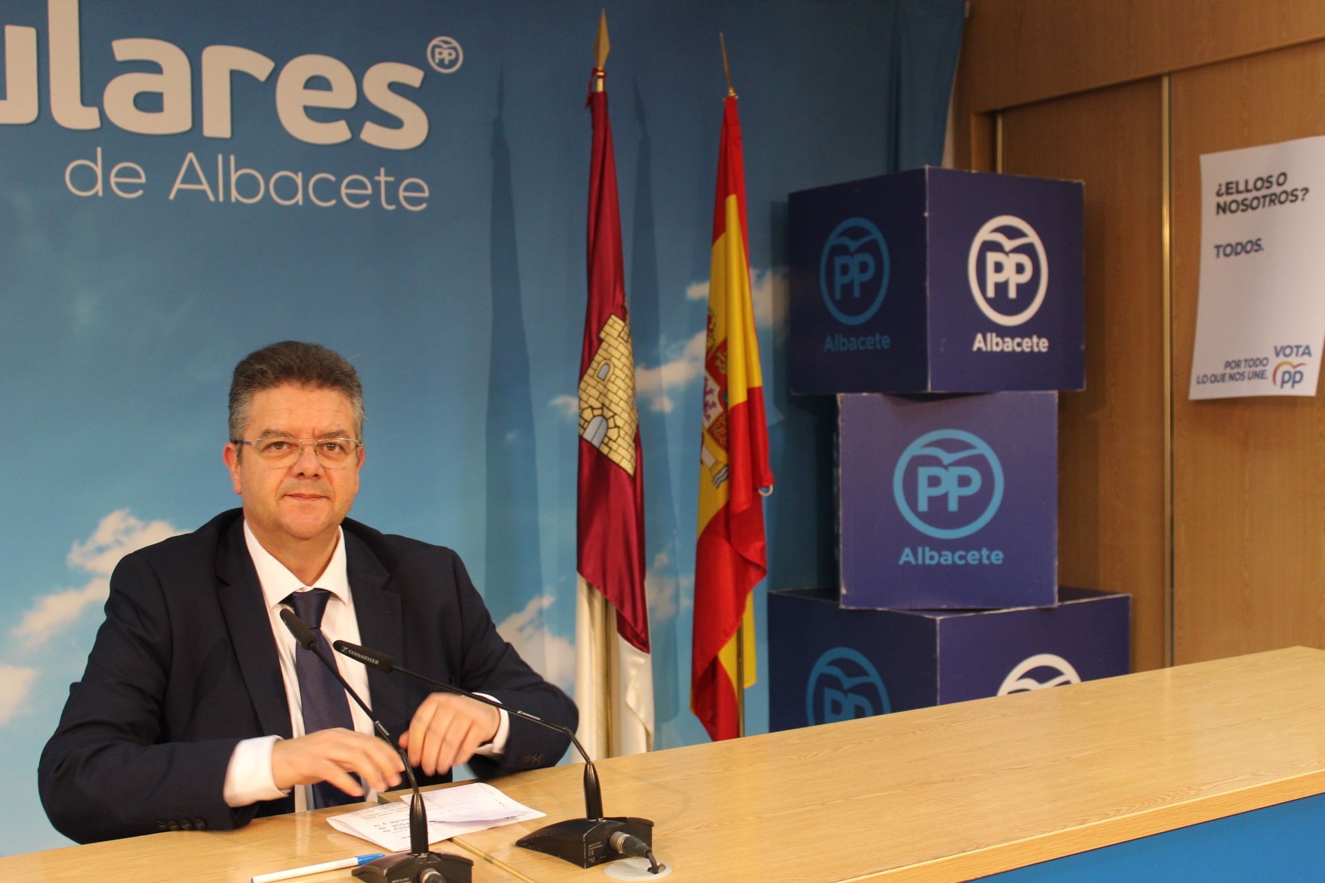 El PP de C-LM lamenta que Page se niegue a escuchar a Paco Núñez para buscar soluciones a la desastrosa gestión de la sanidad pública regional