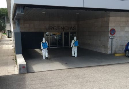 Continúa la desinfección de puntos clave en la ciudad de Toledo como las inmediaciones de supermercados, centros sanitarios y vía pública