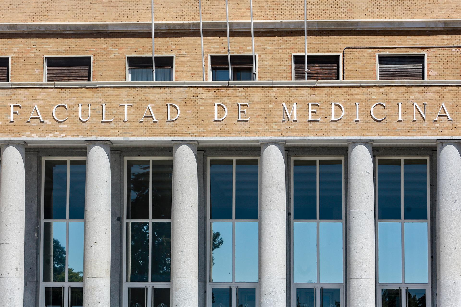 Los estudiantes de Medicina se organizan para ponerse a disposición de las autoridades sanitarias
