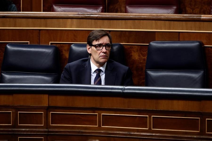 Sanidad distribuye hoy 1,3 millones de mascarillas y compra más de 700 respiradores y 640.000 tests