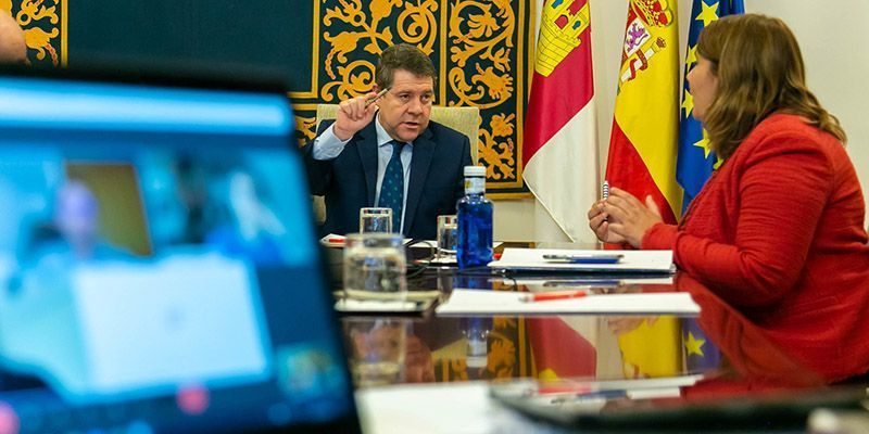 El Gobierno de Castilla-La Mancha aborda junto a Adif la puesta en marcha y la continuidad de infraestructuras estratégicas para la región