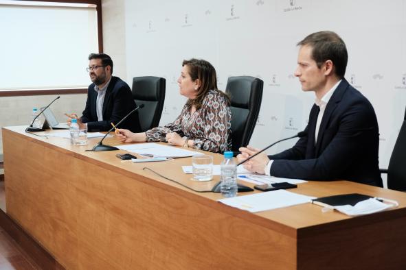 El Gobierno regional repartirá cerca de 36.900 mascarillas a los centros educativos y a las universidades para la celebración de la EVAU