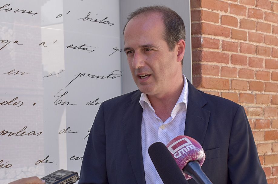 El alcalde declara en el pleno el compromiso del Ayuntamiento de Guadalajara con la diversidad