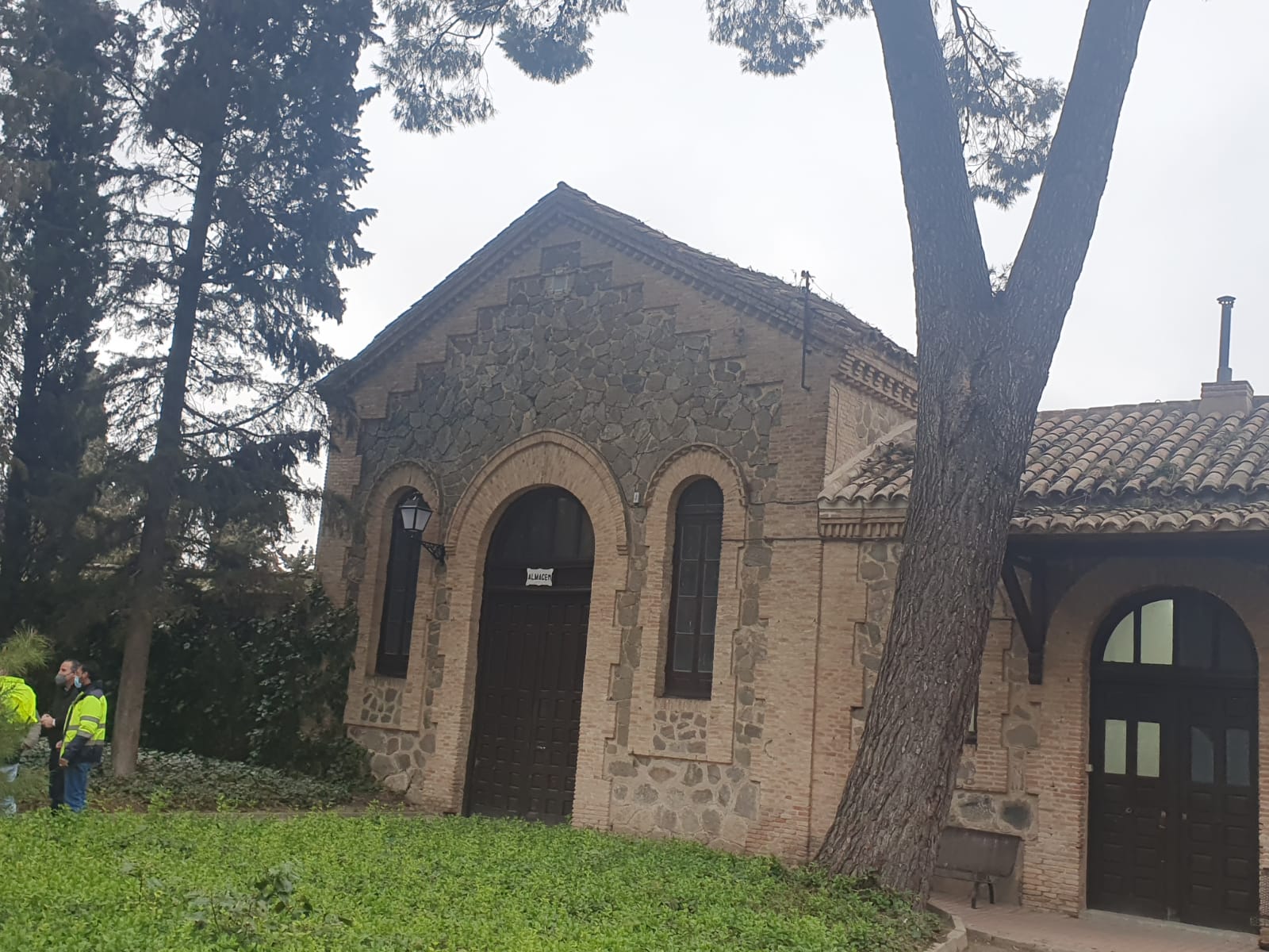 Adjudicadas las obras que permitirán recuperar 31 sepulturas en el cementerio municipal y la reparación del muro de la zona sur