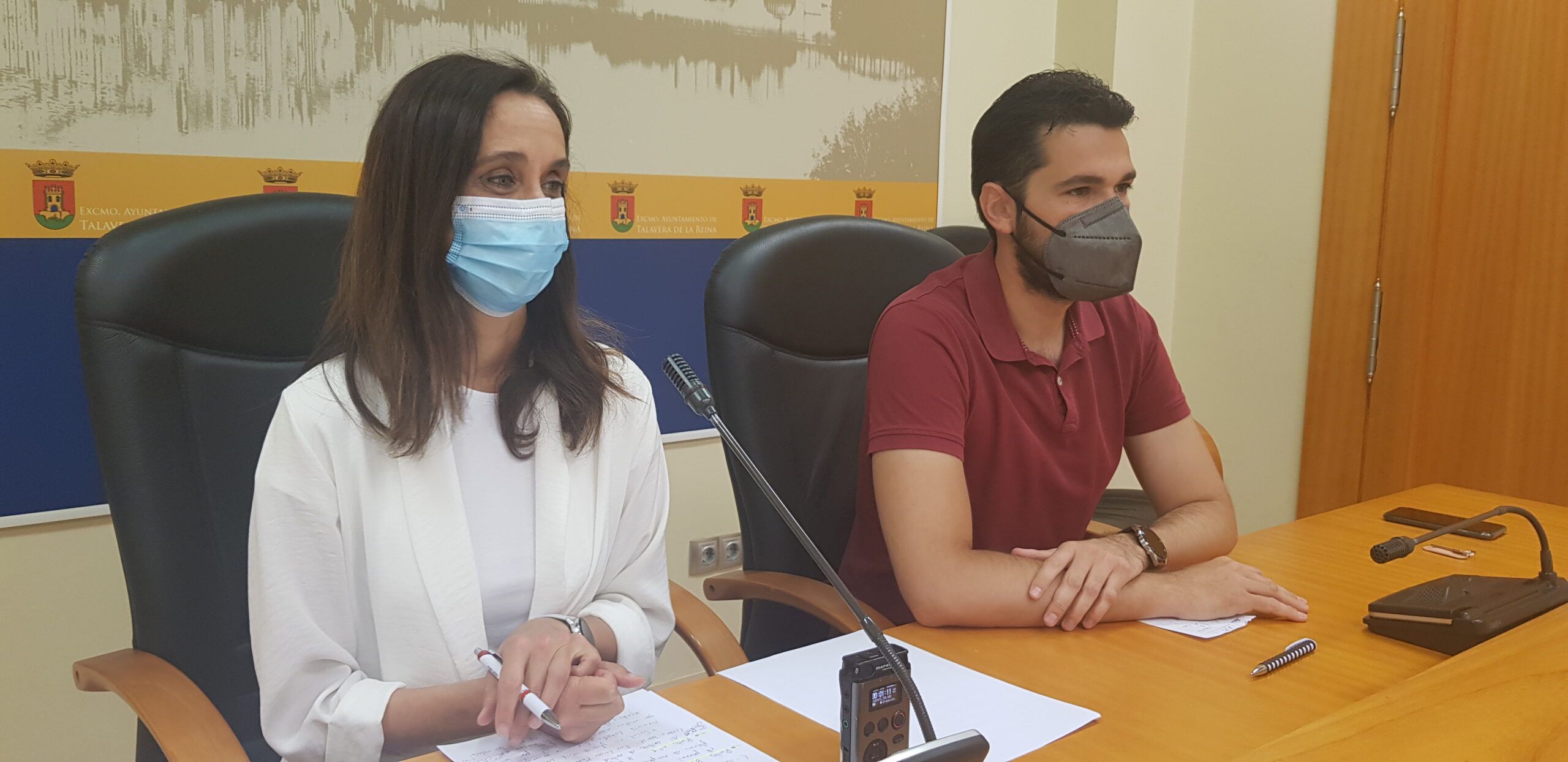 El equipo de Gobierno refuerza las políticas sociosanitarias para los enfermos de Alzheimer con la cesión del terreno del nuevo centro de Talavera y comarca