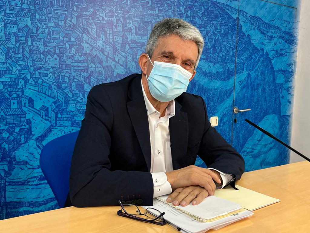 El equipo de Gobierno tacha de “absurdas y contradictorias” las propuestas del portavoz del PP en materia de política fiscal