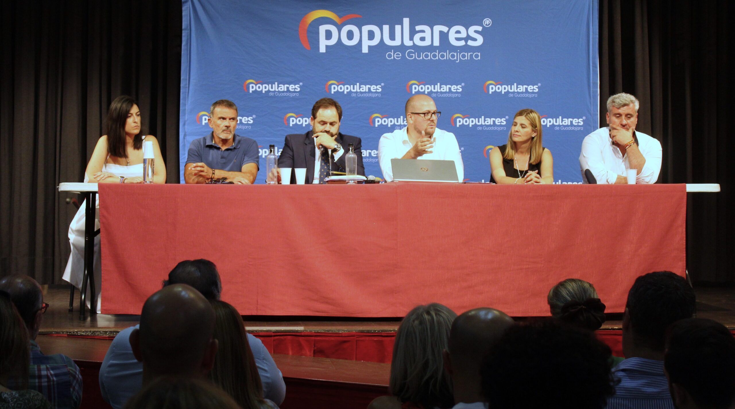 Castillo afirma que la sociedad “valora la moderación y el sentido de Estado que representa el PP” para sacar a nuestro país de esta crisis