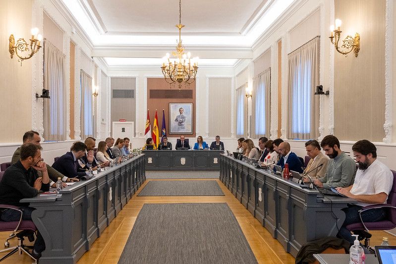 El Ayuntamiento de Guadalajara congela todos los impuestos municipales, tasas y precios públicos para 2023, tras dos ejercicios de bajadas moderadas