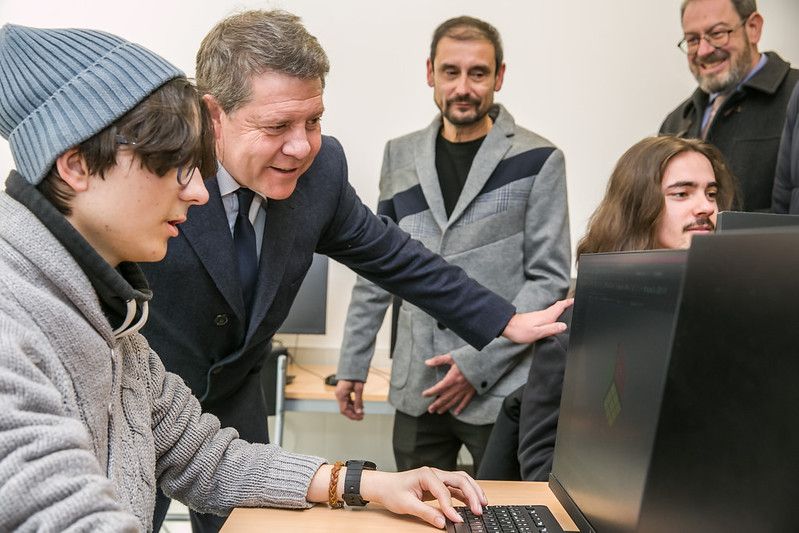 El Gobierno regional invierte casi 44 millones de euros esta legislatura para impulsar la digitalización y las infraestructuras educativas en la provincia de Guadalajara