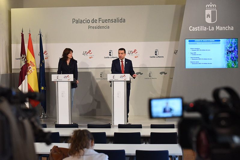 El Gobierno regional autoriza una partida de 2,9 millones para la mejora de sendas carreteras en Almonacid del Marquesado y La Puebla de Montalbán