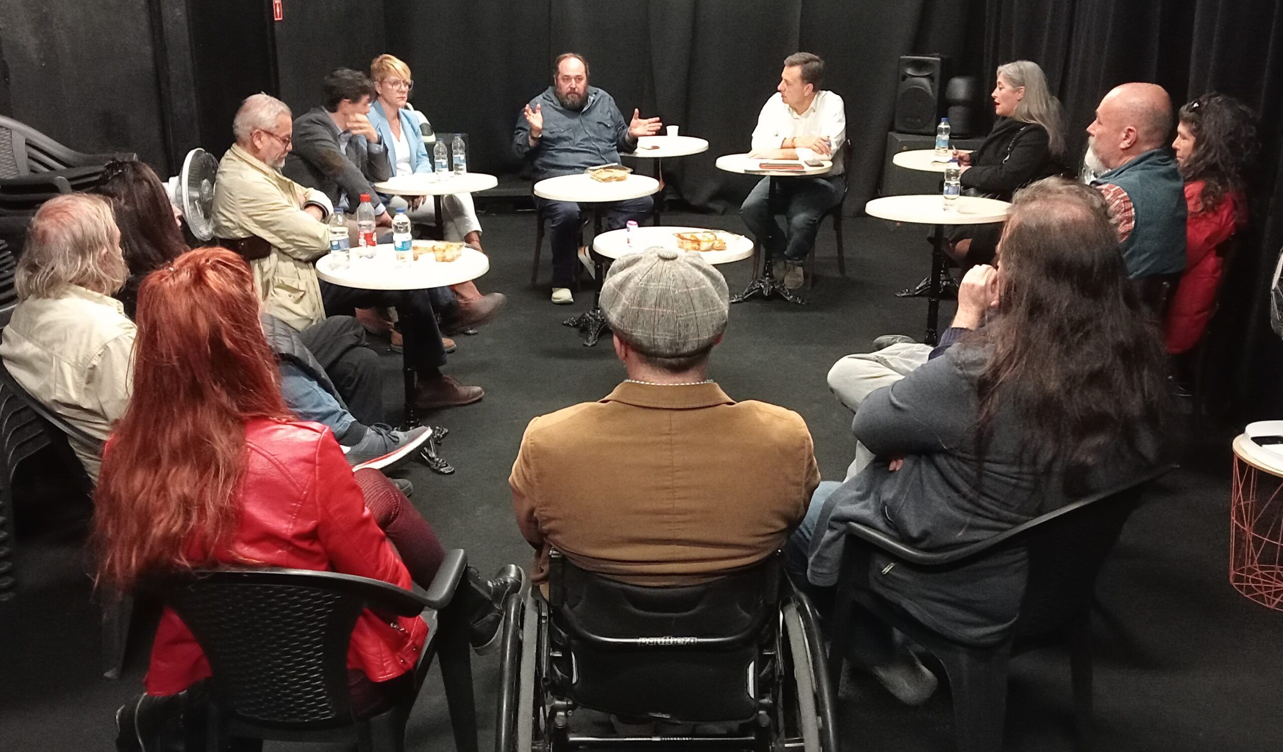 Serrano se compromete a elaborar un Plan Estratégico de Cultura de la mano del sector y dar estabilidad a la programación para compañías locales de Albacete