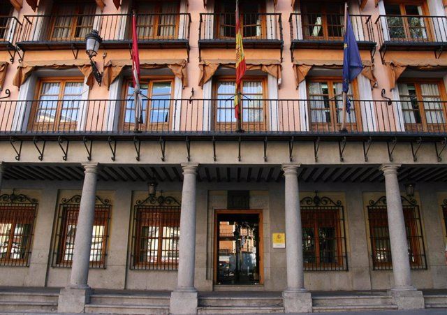 Transportes formaliza por 3,6 millones de euros las obras para adecuar al paso de peatones y ciclistas la TO-23 en Toledo