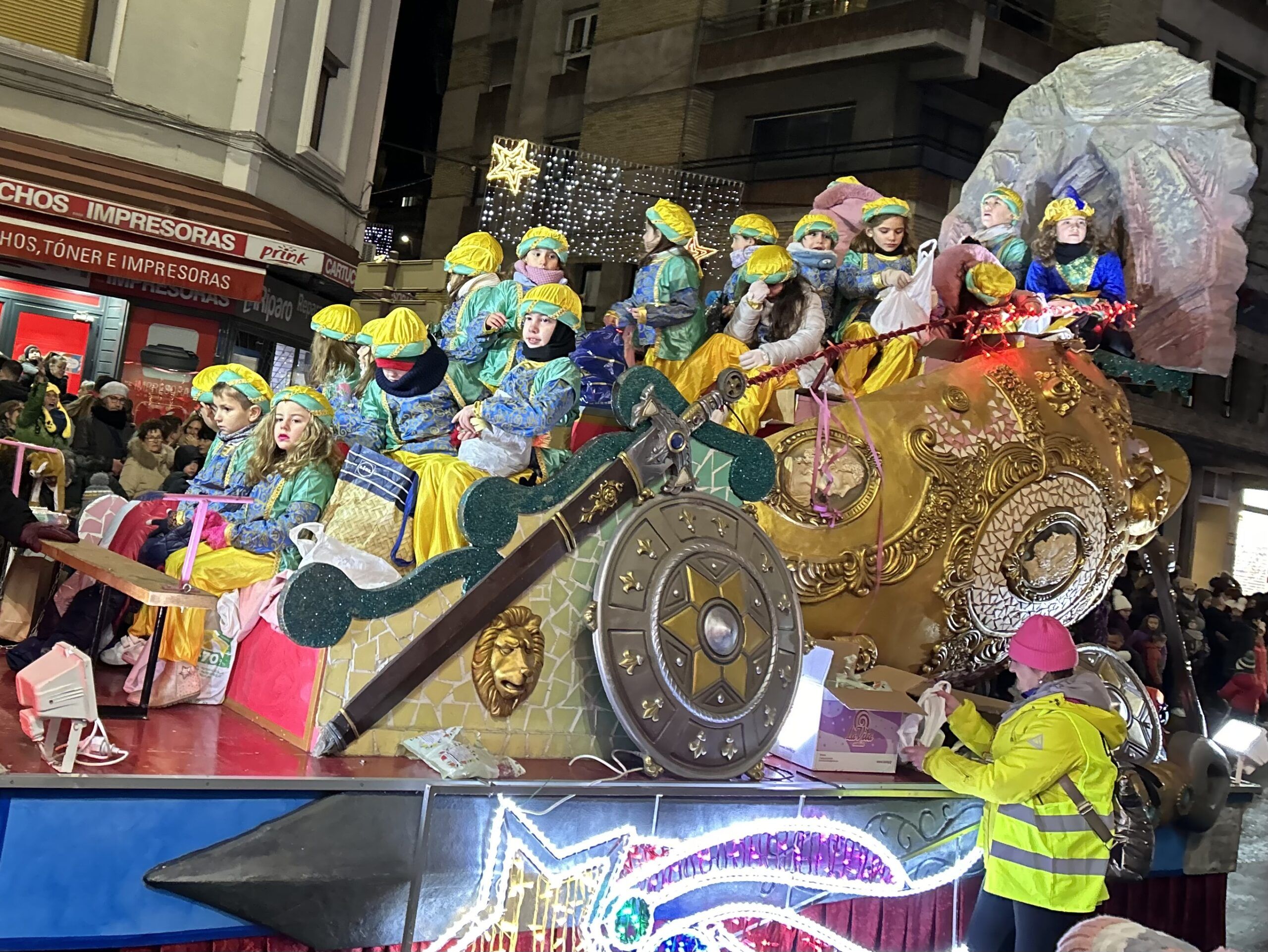 La Cabalgata de Reyes implica este domingo restricciones de tráfico y del servicio de autobuses