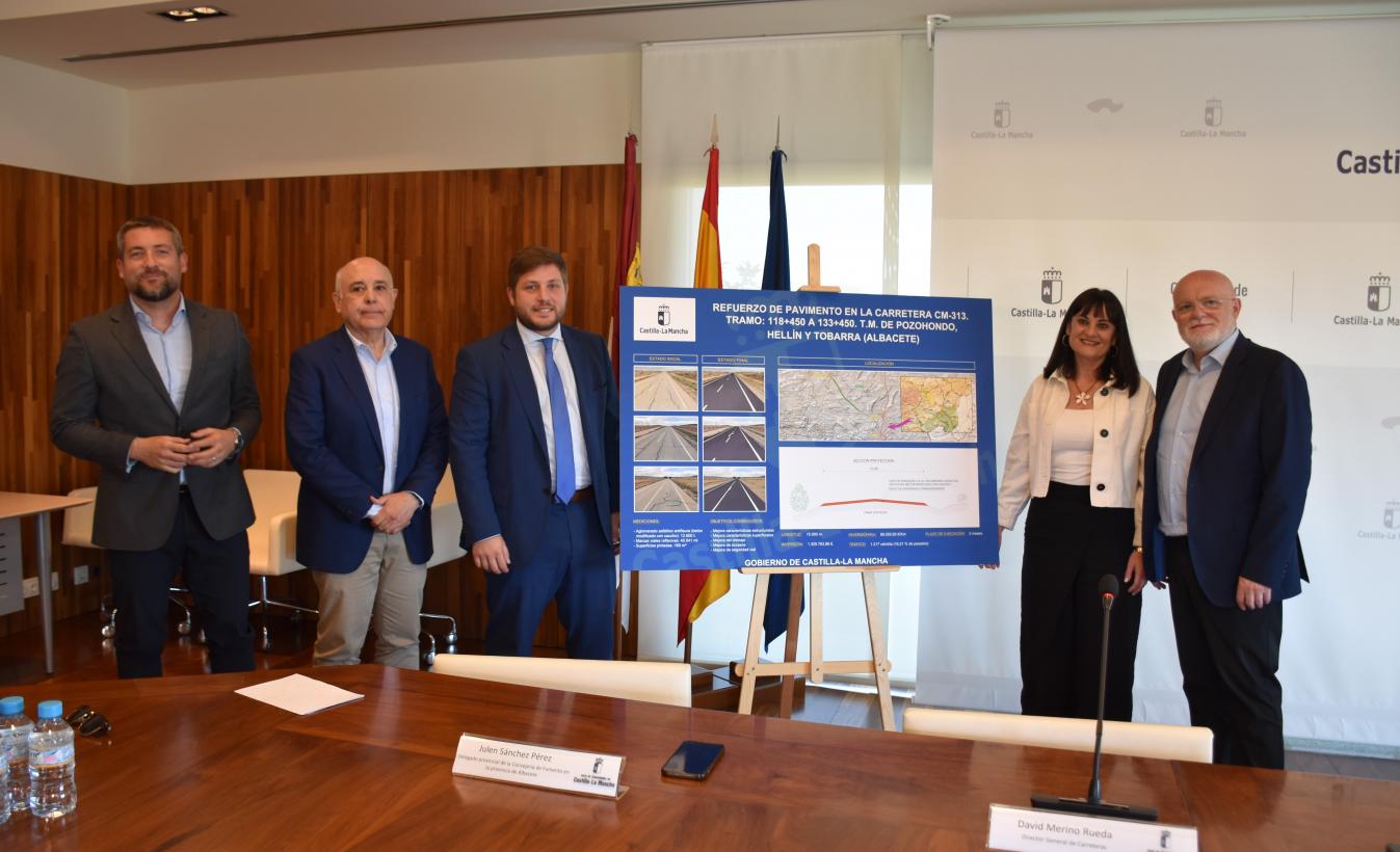 El Gobierno regional rehabilitará la carretera CM-313 de Pozohondo y Tobarra con una inversión de 1,3 millones de euros