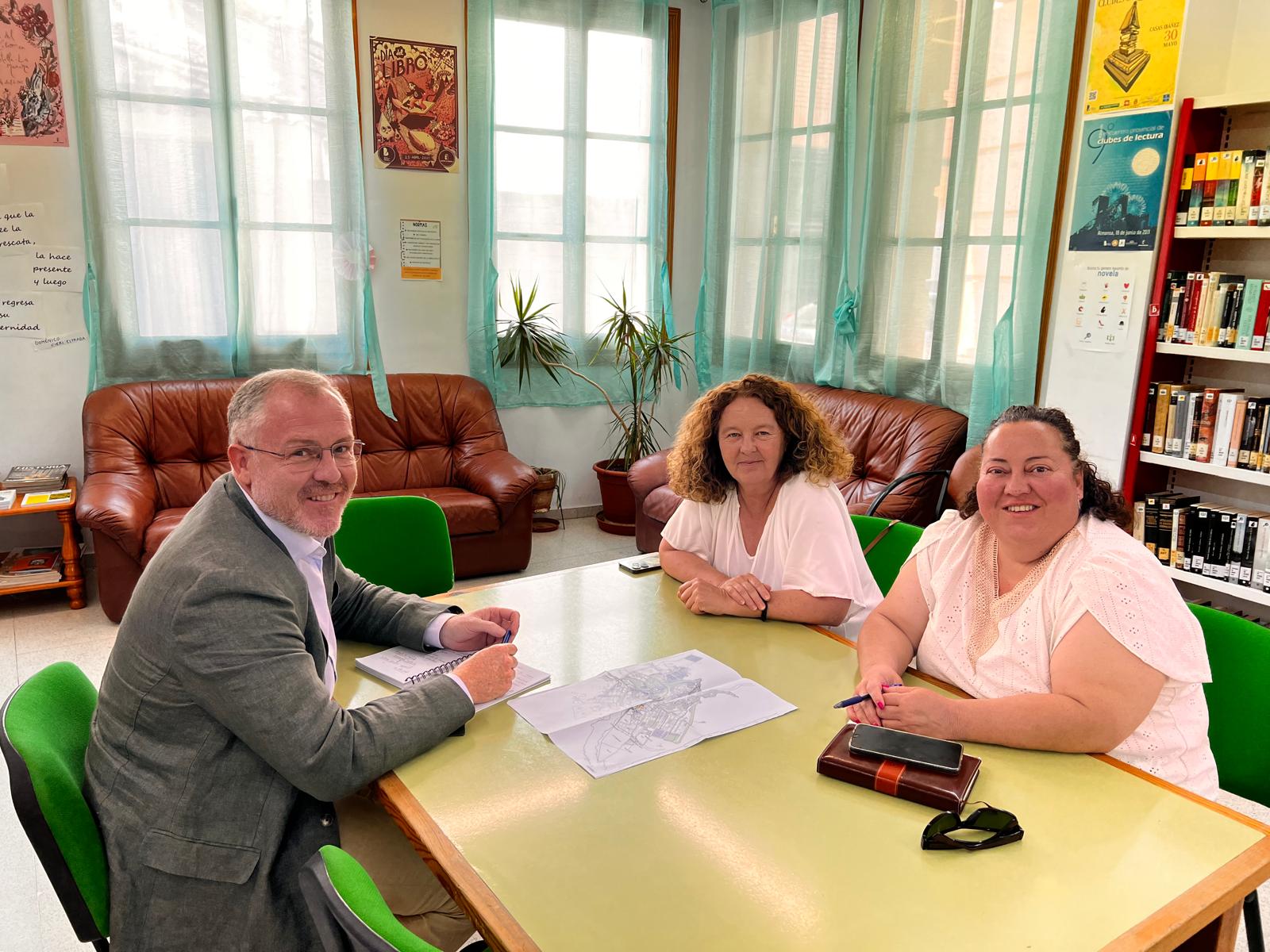 El viceconsejero del Planificación Estratégica se informa de las necesidades de Fuentealbilla y Villatoya, dos municipios afectados por despoblación