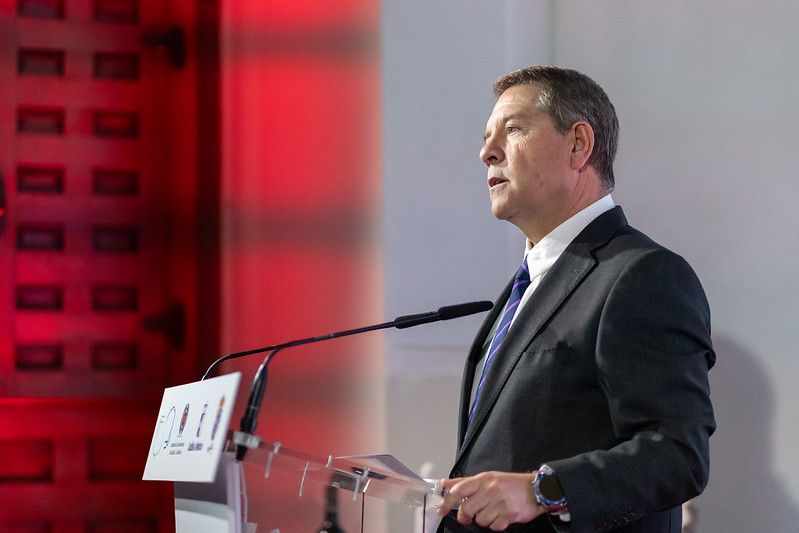 García-Page anuncia un bloque de deducciones fiscales para ayudar en la adquisición de vivienda