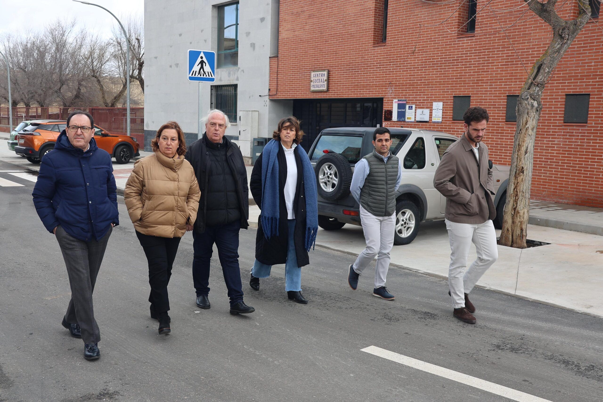 Cedillo comprueba el resultado de las obras de recuperación y mejora ejecutadas en numerosas calles de Mocejón con ayuda de la Diputación
