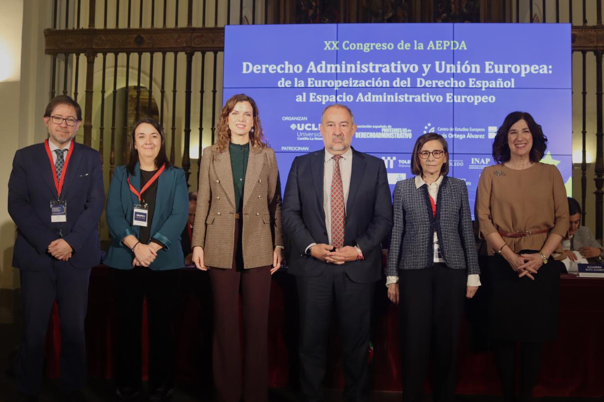 El Gobierno Regional y la UCLM exponen la transformación del derecho español en base a la normativa europea y el reto de construir un espacio administrativo común