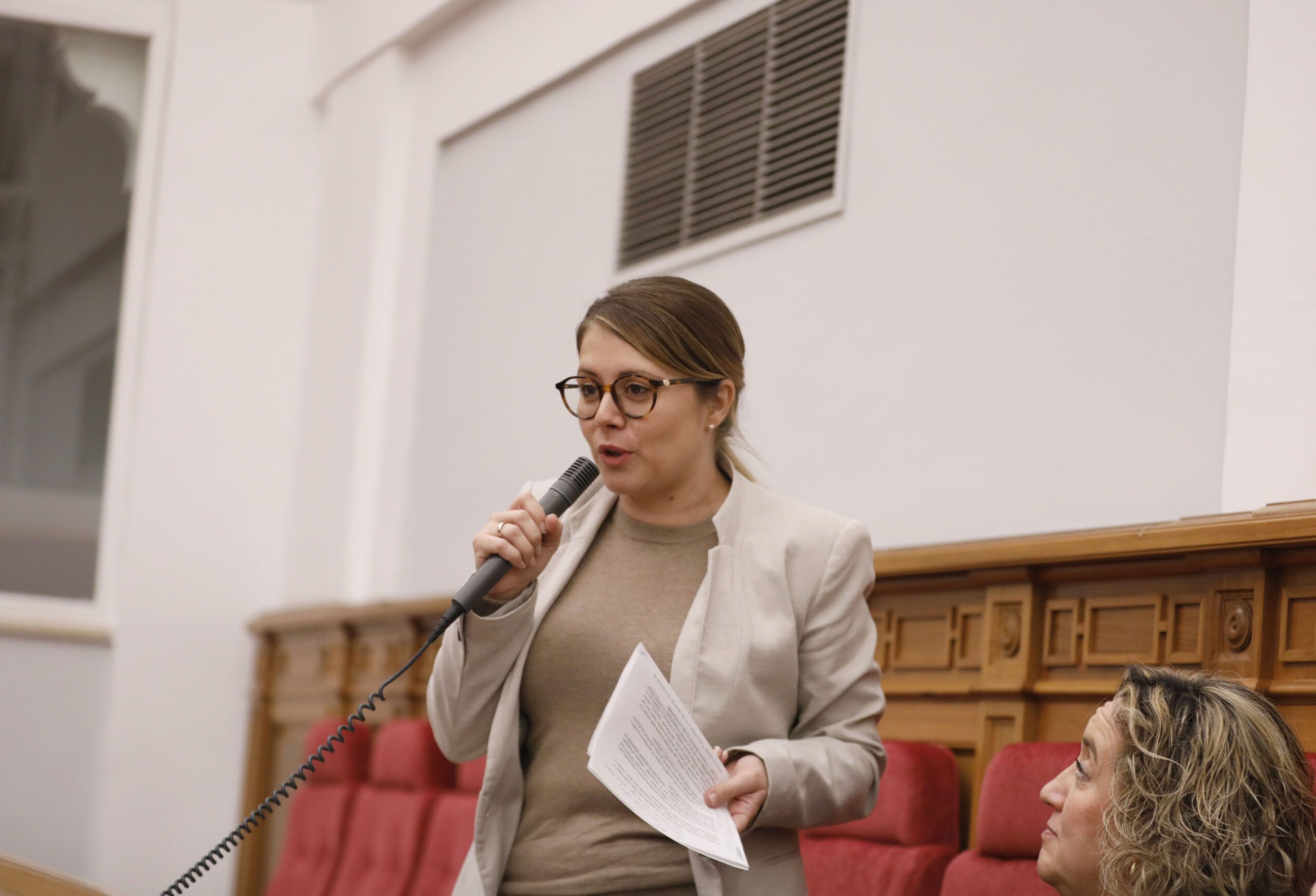 Asenjo critica la falta de oportunidades para los jóvenes en C-LM y exige medidas concretas para retener el talento