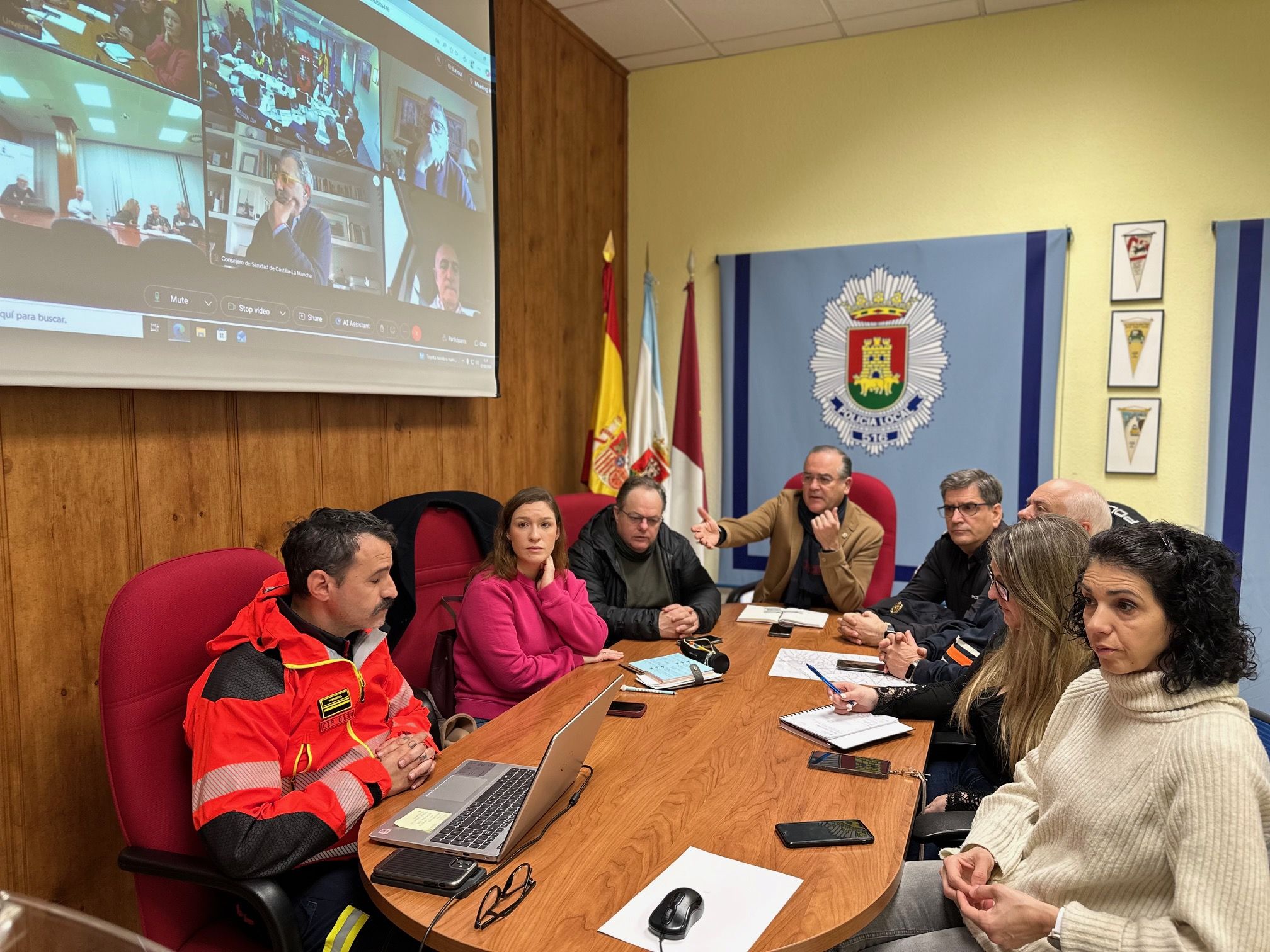 Gregorio reconoce la “complicada” situación por los arroyos y 15 viviendas inundadas, pero alaba la celeridad de actuación de los servicios de emergencias