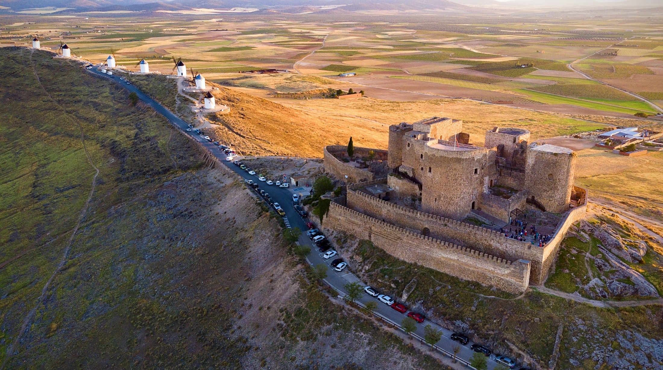 La Diputación de Toledo retoma la visita y experiencia cultural al Castillo de Consuegra en el marco de su proyecto más popular y demandado